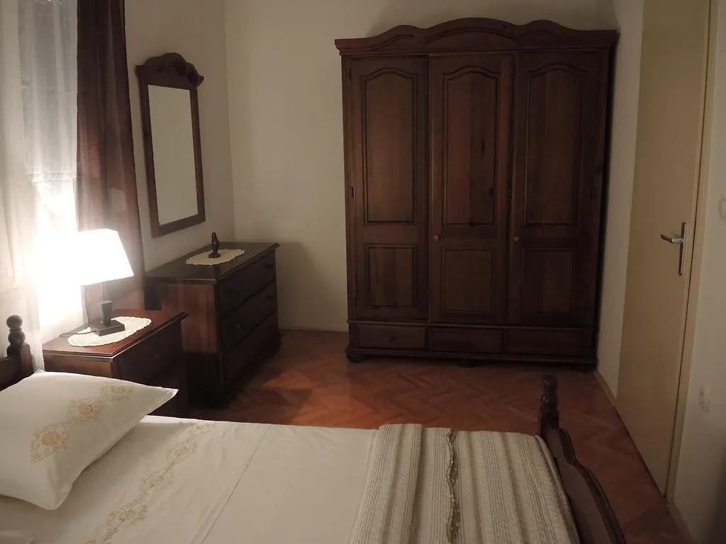 Apartment In Centre For 7 Split