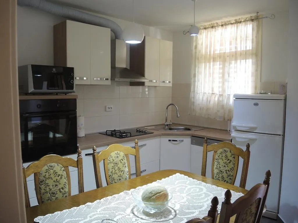 Apartment In Centre For 7 Split