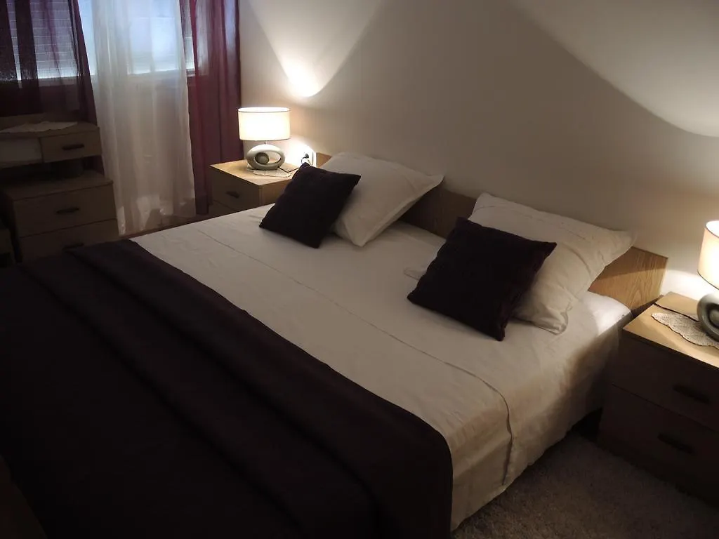 Apartment In Centre For 7 Split